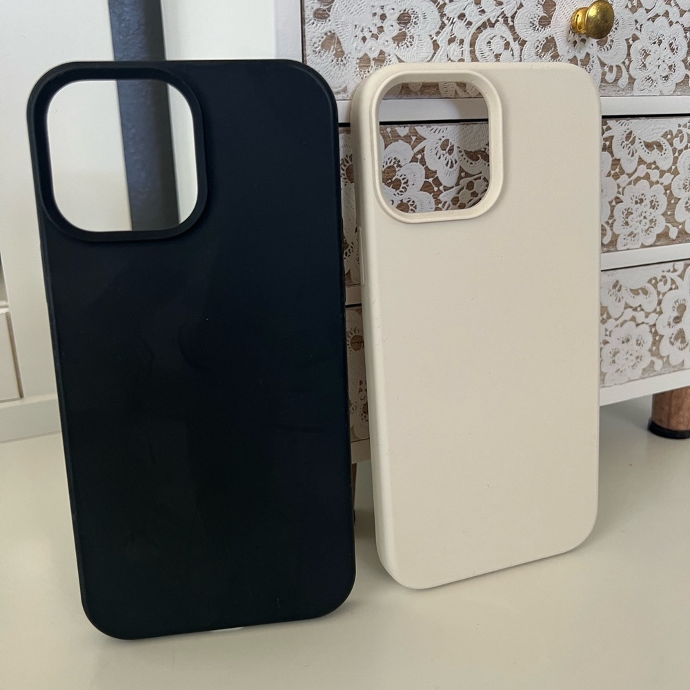 Black and Cream Phone Case Duo
